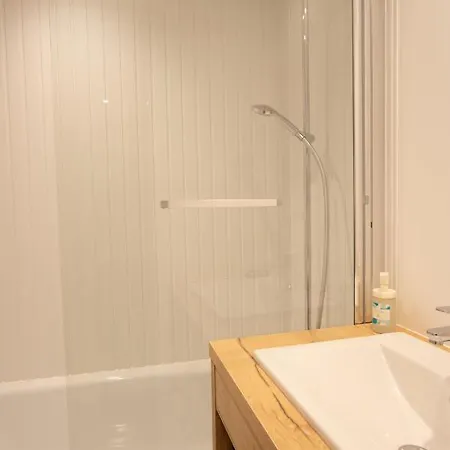 - Beau Pied Pistes דירה טיגנס