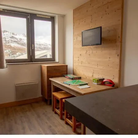 - Beau Pied Pistes تينْيِ